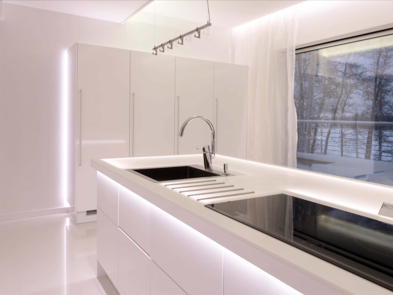 Valaistuksen tulee istua tilaan ja sisustukseen.