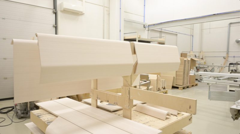 Puusepän työ pitää sisällään puumateriaalien työstämistä niin koneellisesti kuin käsinkin.